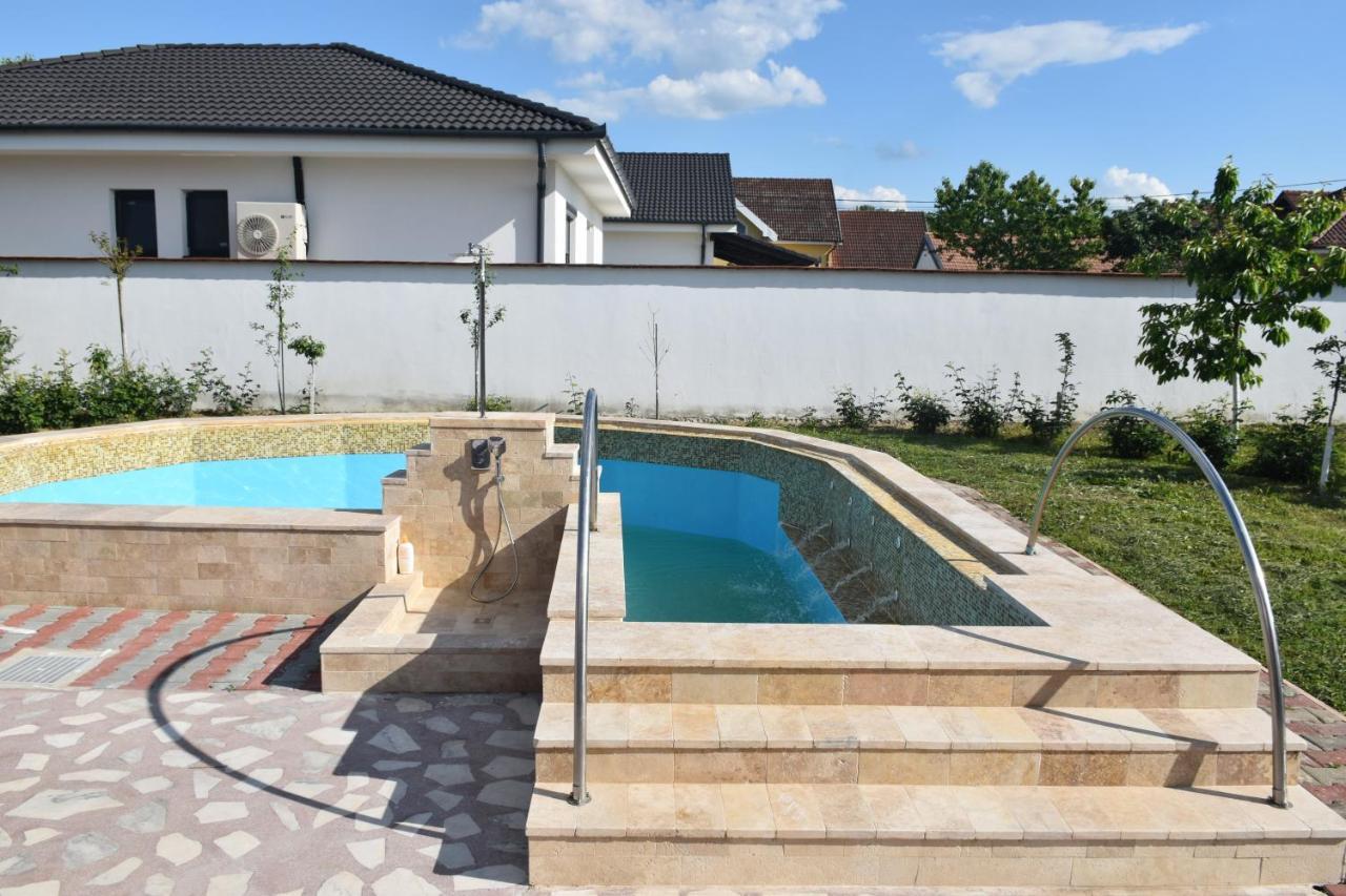 Vila Angela Felix Hotel Sinmartin  Luaran gambar